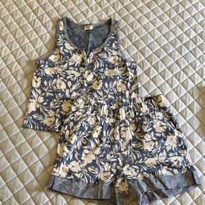Pact women’s staycation sleep Top and Shorts Set